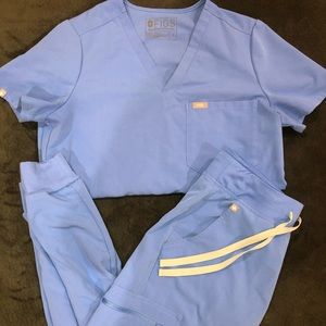 FIGS Cecil Scrub Set Zamora Joggers & Catarina Top